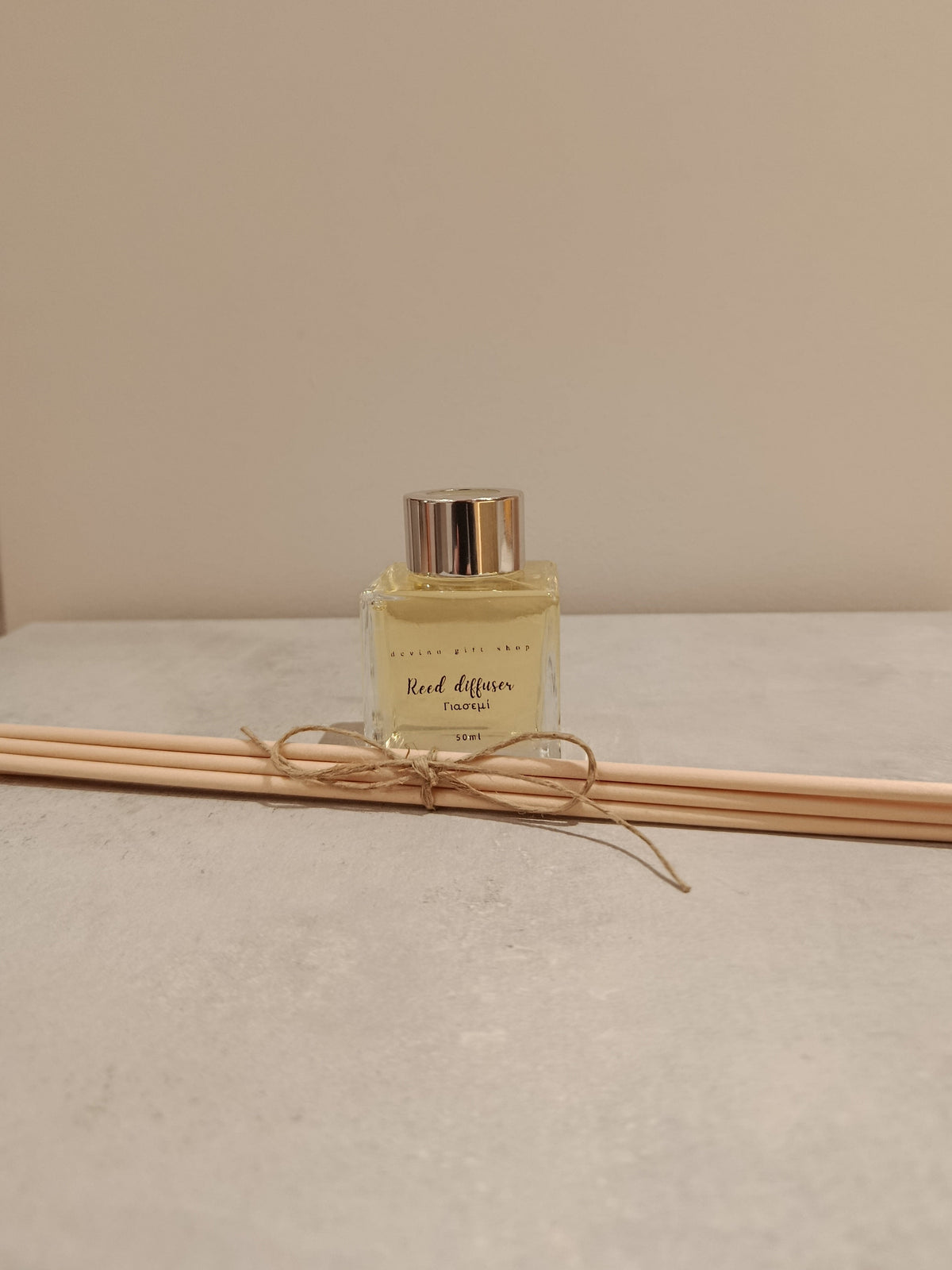αρωματικό χώρου reed diffuser σε γυάλινο μπουκαλάκι 50ml με 5 καλαμάκια διάχυσης